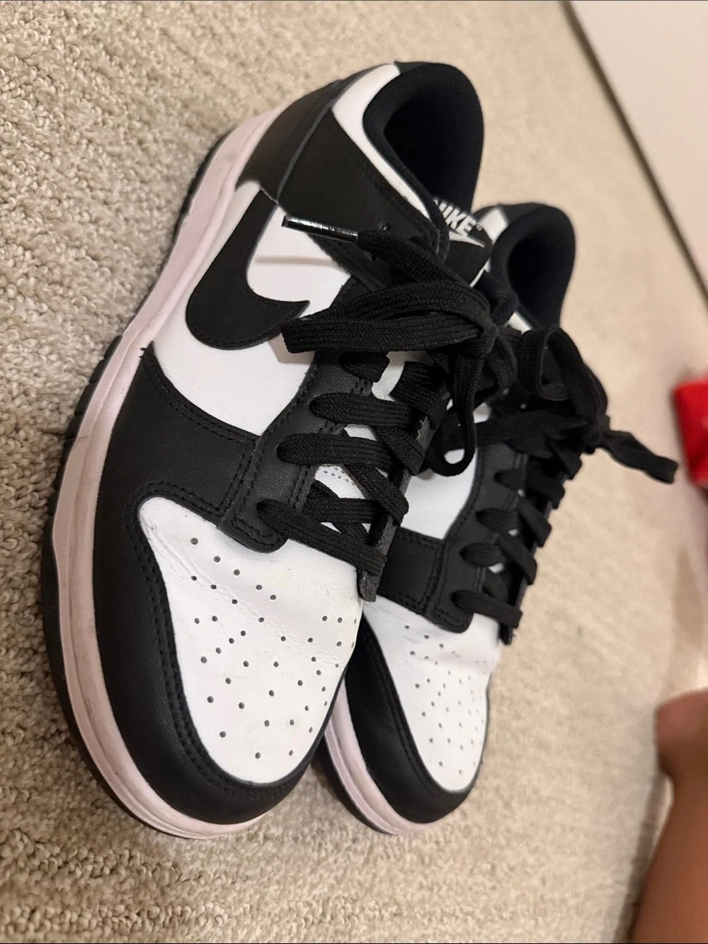 Nike Men's Black White Low-Top Athletic Sneakers